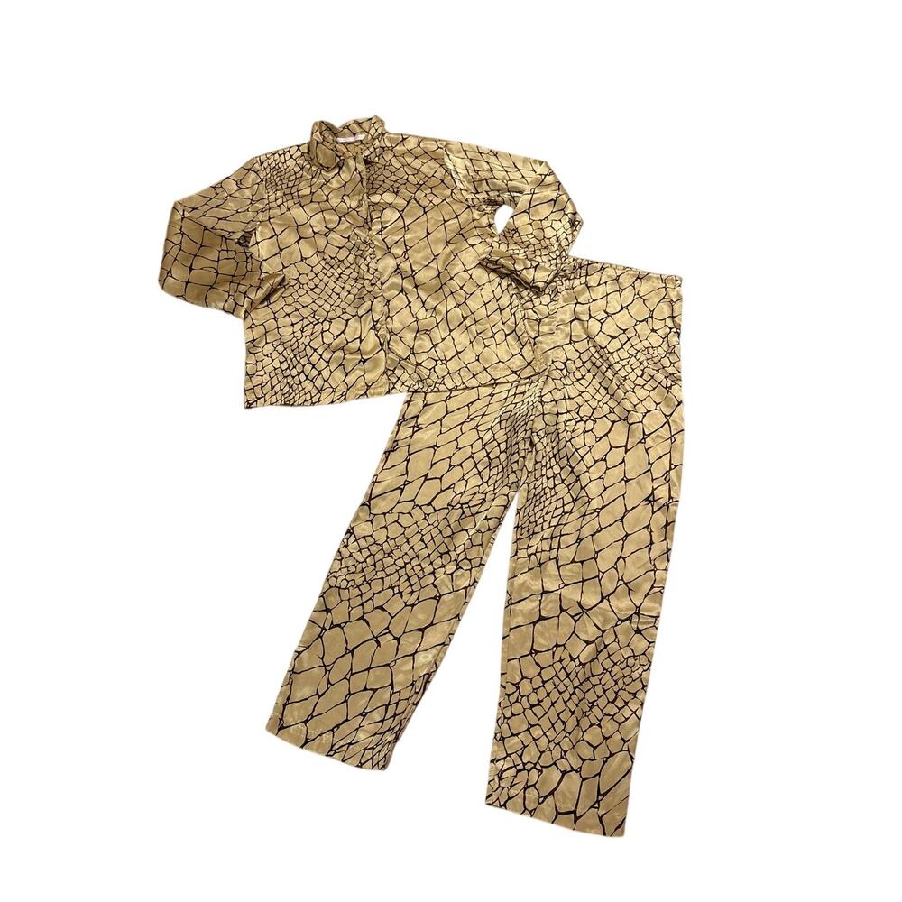 Victoria’s Secret Womens Medium 2 Piece Pajama Set Silky Animal Print Top Pants